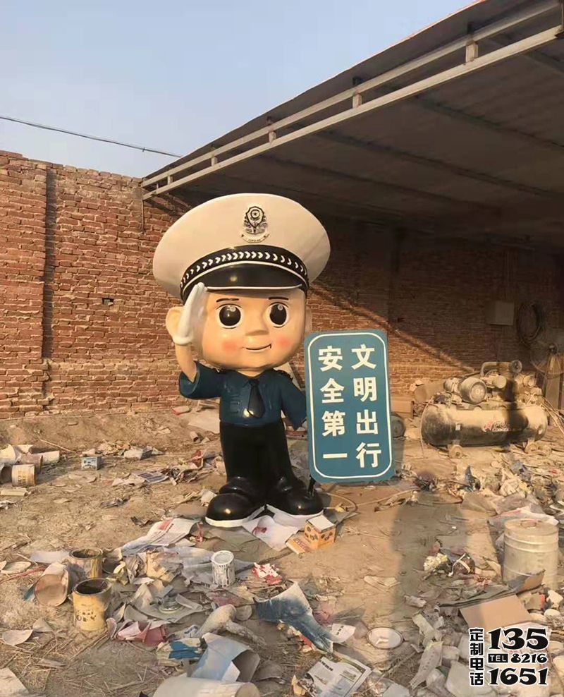 城市街道玻璃鋼卡通創意警察雕塑 城市街道玻璃鋼卡通創意警察雕塑