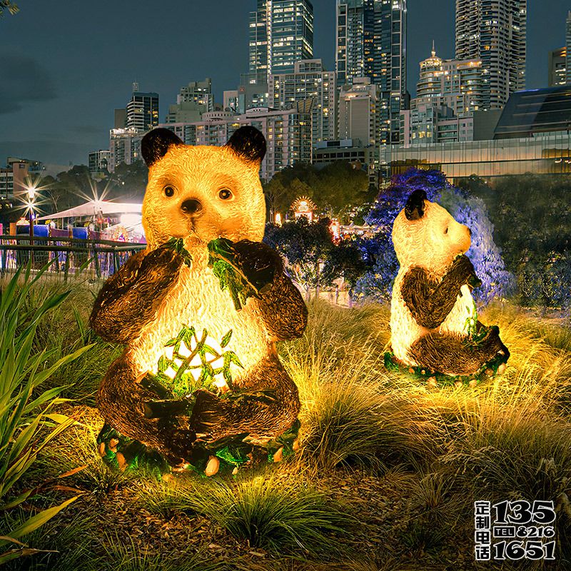 公園創意玻璃鋼照明熊貓雕塑 公園創意玻璃鋼照明熊貓雕塑