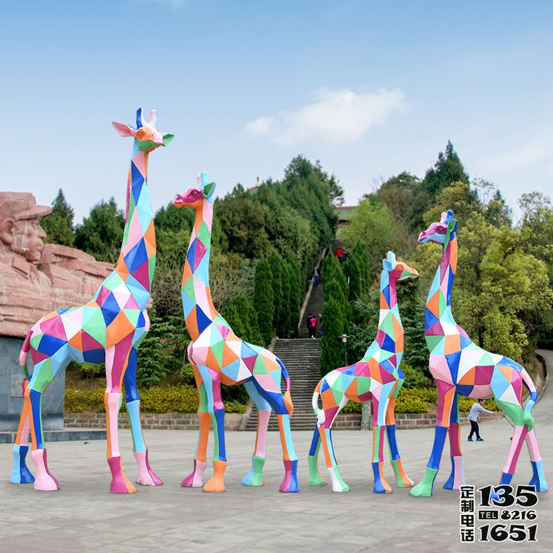 玻璃鋼彩繪戶(hù)外公園景觀長(zhǎng)頸鹿雕塑